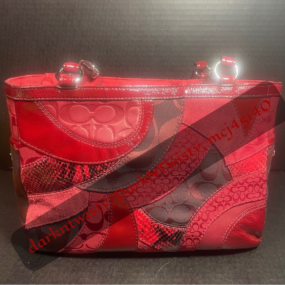 Beautiful Mixed Media Coach Signature Tote Gorgeous! Used only once or twice - Picture 3 of 17